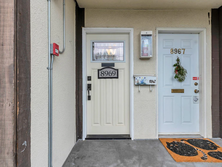 8969 Horne Street, Burnaby, BC, V3N 4J8 - 32