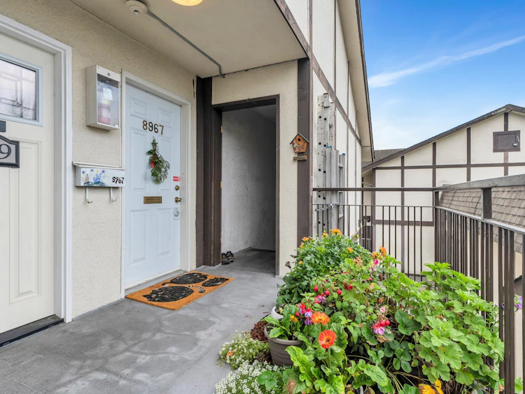 8969 Horne Street, Burnaby, BC, V3N 4J8 - 33