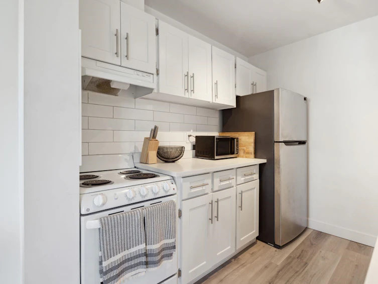 1006-4105 Imperial Street, Burnaby, BC, V5J 1A6 - 11