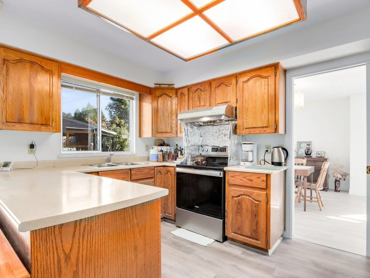 1319 Durant Drive, Coquitlam, BC, V3B 6K6 - 7
