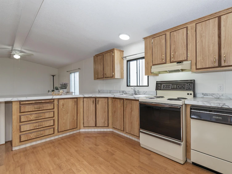 10-2035 Martens, Abbotsford, BC, V2T 6M4 - 8