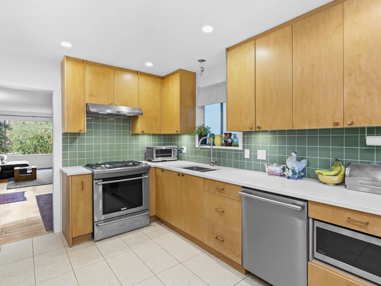 436 Alberta Street, New Westminster, BC, V3L 3J7 - 13