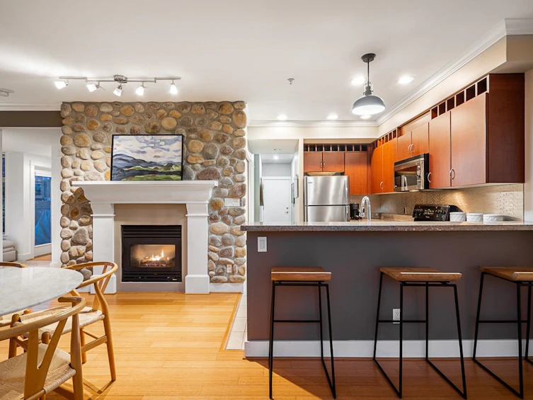 302-118 W 22nd Street, North Vancouver, BC, V7M 1Z9 - 12