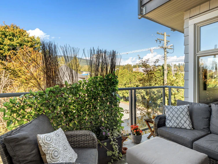 302-118 W 22nd Street, North Vancouver, BC, V7M 1Z9 - 9