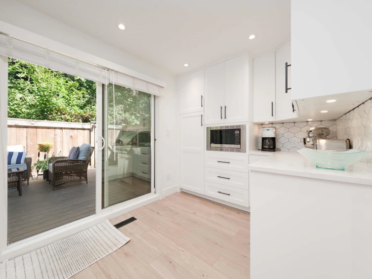 1033 Old Lillooet Road, North Vancouver, BC, V7J 3H6 - 11