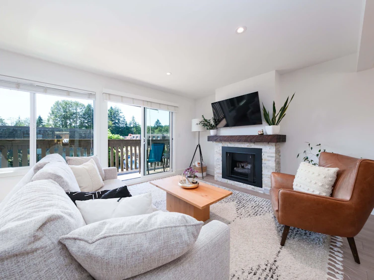 1033 Old Lillooet Road, North Vancouver, BC, V7J 3H6 - 17