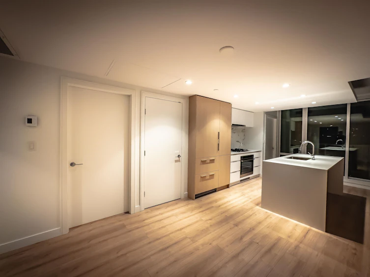 1401-1500 Fern Street, North Vancouver, BC, V7J 1H6 - 5