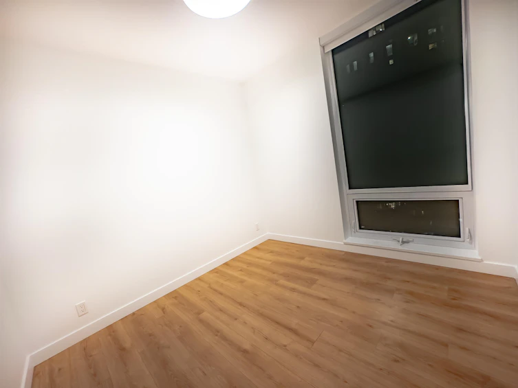 1401-1500 Fern Street, North Vancouver, BC, V7J 1H6 - 8