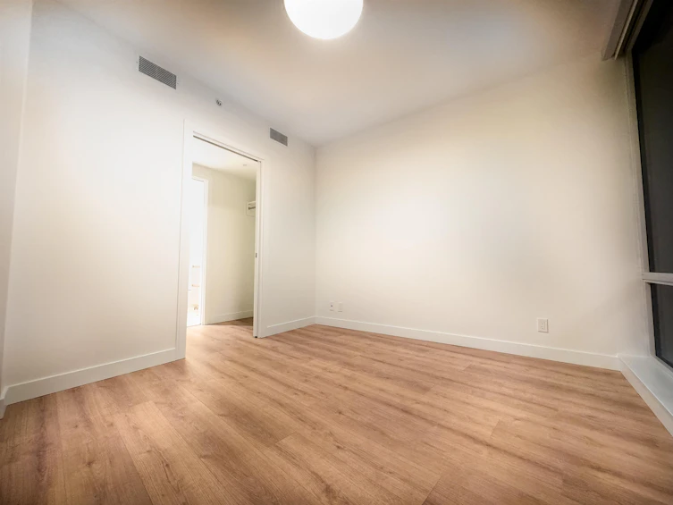 1401-1500 Fern Street, North Vancouver, BC, V7J 1H6 - 11