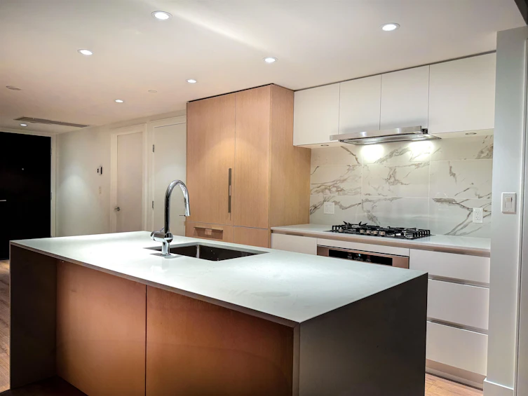 1401-1500 Fern Street, North Vancouver, BC, V7J 1H6 - 4