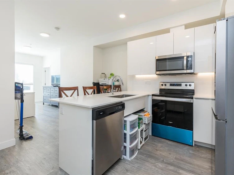 215-9450 Robson Street, Chilliwack, BC, V2P 0L7 - 5