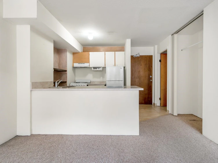 213-1330 Burrard Street, Vancouver, BC, V6Z 2B8 - 3