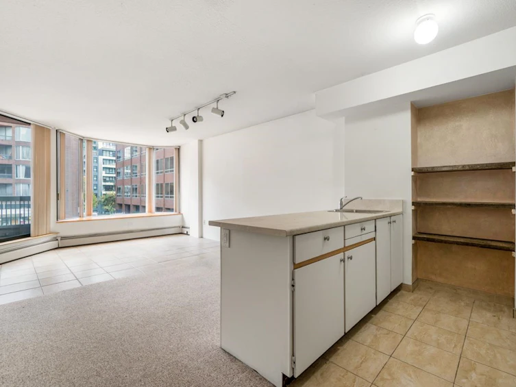 213-1330 Burrard Street, Vancouver, BC, V6Z 2B8 - 5