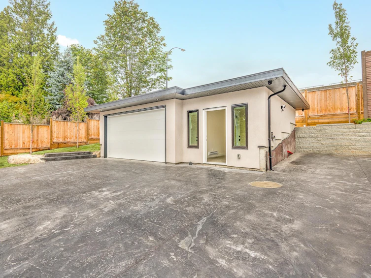 3347 Lakedale Avenue, Burnaby, BC, V5A 3C9 - 32