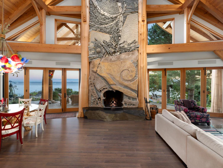 5879 Sunshine Coast Highway, Sechelt, BC, V0N 3A0 - 5