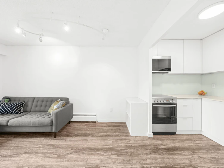 302-2080 Maple Street, Vancouver, BC, V6J 4P9 - 3