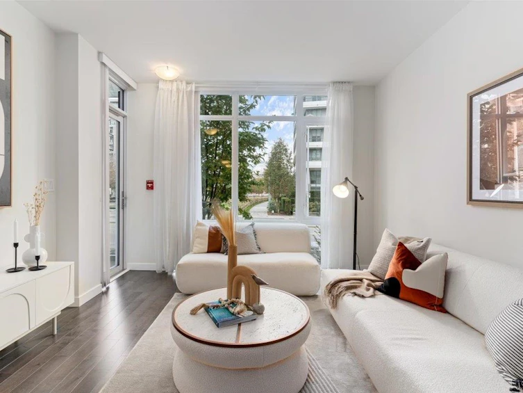 18 E 1st Avenue, Vancouver, BC, V5T 1A1