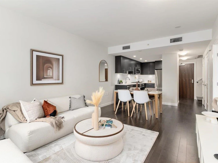 18 E 1st Avenue, Vancouver, BC, V5T 1A1 - 5