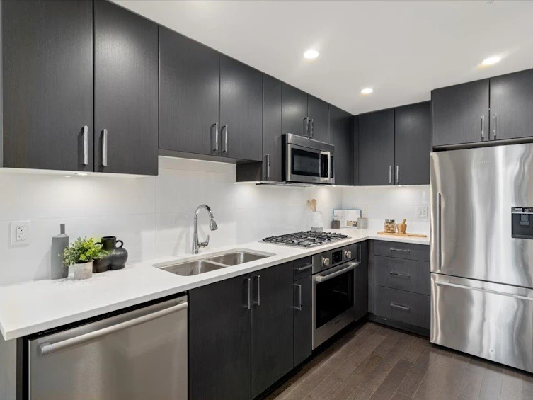 18 E 1st Avenue, Vancouver, BC, V5T 1A1 - 8