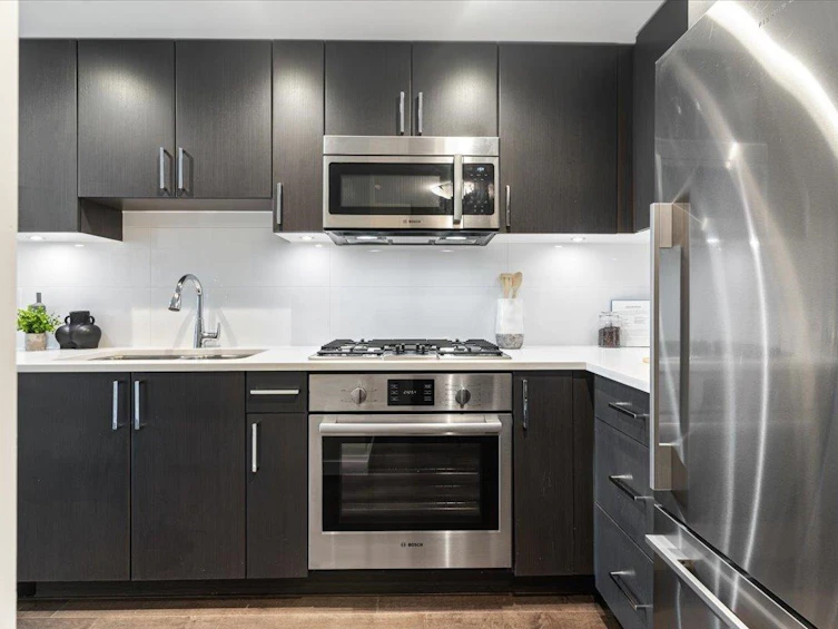 18 E 1st Avenue, Vancouver, BC, V5T 1A1 - 9