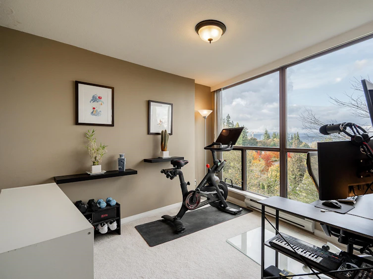 507-10899 University, Surrey, BC, V3T 5V2 - 2