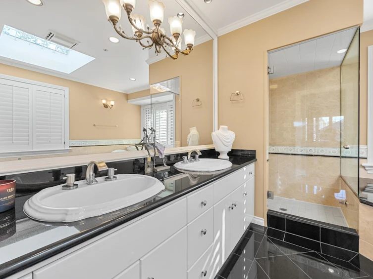 1426 W 48th Avenue, Vancouver, BC, V6M 2P2 - 12