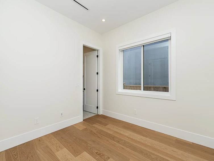 6691 Waltham Avenue, Burnaby, BC, V5H 3V6 - 9
