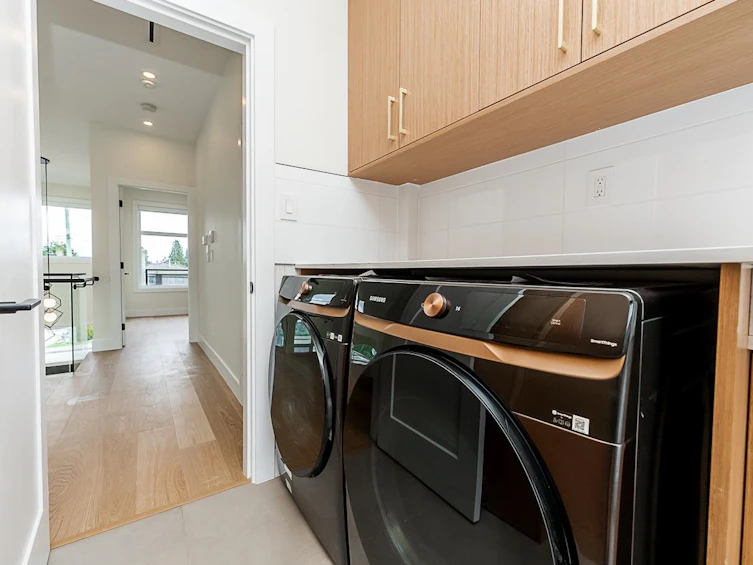 6691 Waltham Avenue, Burnaby, BC, V5H 3V6 - 23