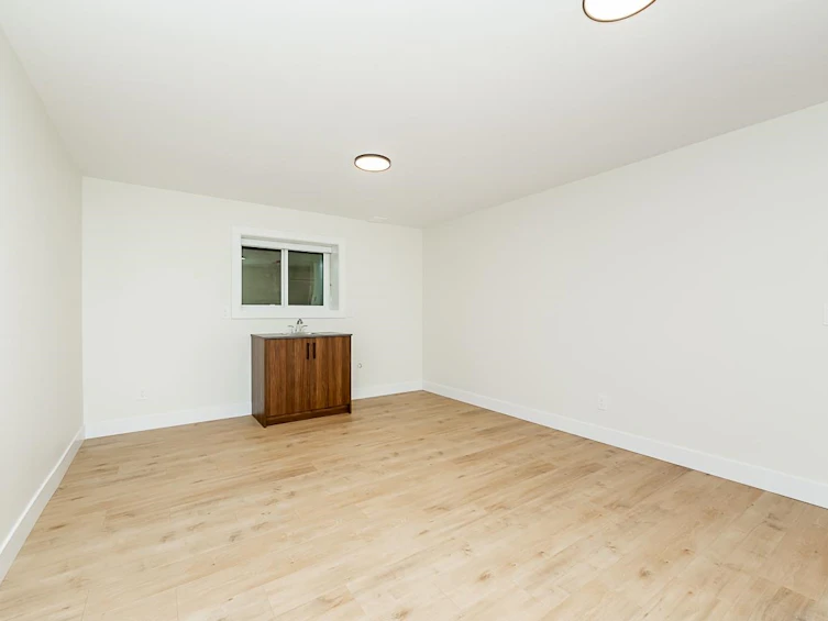 6691 Waltham Avenue, Burnaby, BC, V5H 3V6 - 27