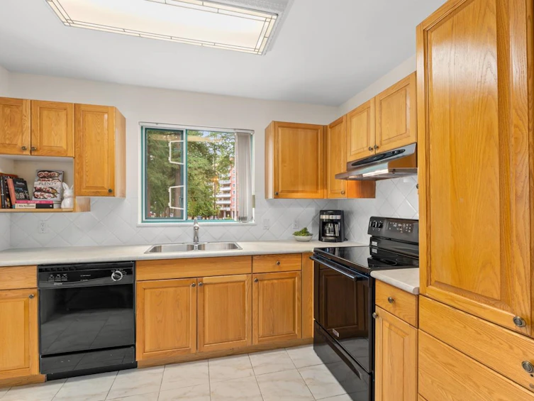 206-1569 Everall Street, Surrey, BC, V4B 3T2 - 7