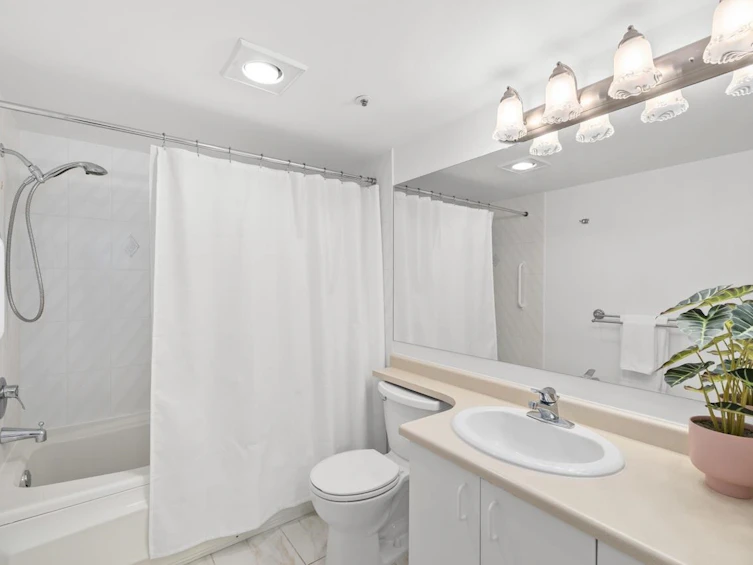 206-1569 Everall Street, Surrey, BC, V4B 3T2 - 15