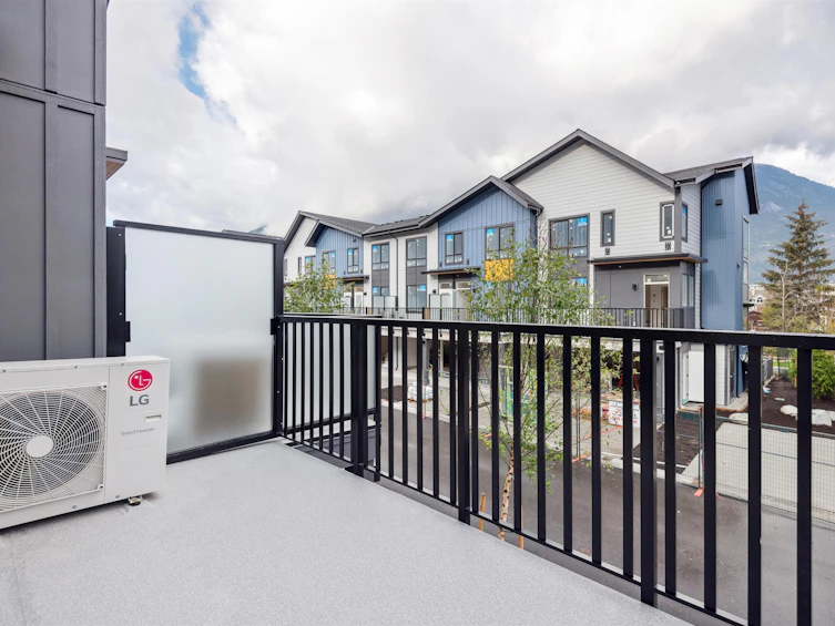 SL029-38086 Helm Way, Squamish, BC, V8B 1A8 - 18