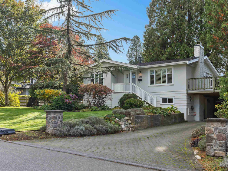 12616 26a, Surrey, BC, V4A 2M4