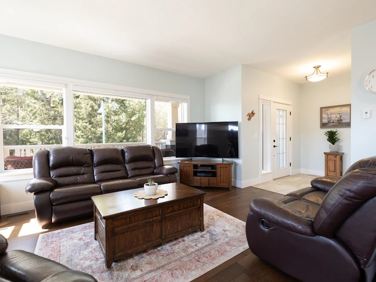 5438 Mccourt Road, Sechelt, BC, V7Z 0N6 - 4