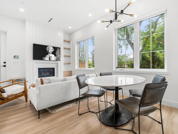 5 N Slocan Street, Vancouver, BC, V5K 3M1 - 3