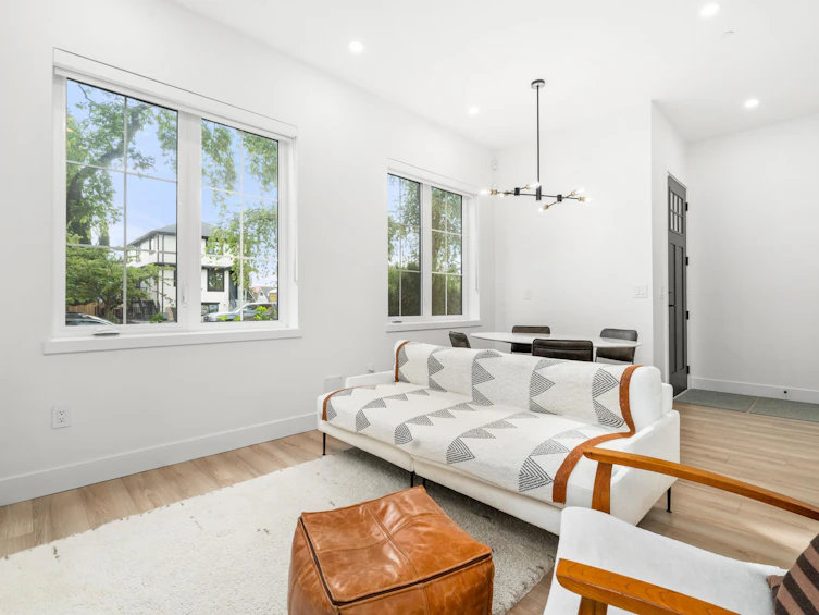 5 N Slocan Street, Vancouver, BC, V5K 3M1 - 7