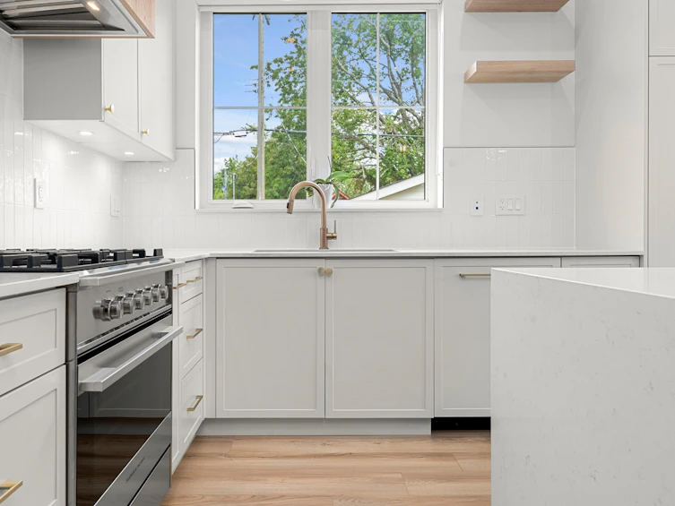 5 N Slocan Street, Vancouver, BC, V5K 3M1 - 13