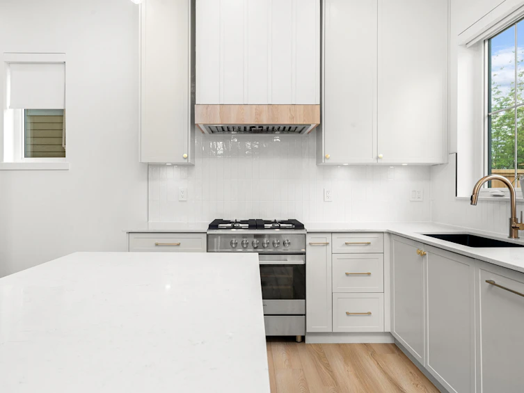 5 N Slocan Street, Vancouver, BC, V5K 3M1 - 15