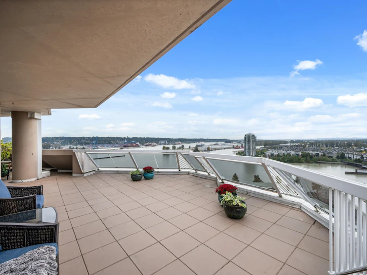 2002-1185 Quayside Drive, New Westminster, BC, V3M 6T8 - 11