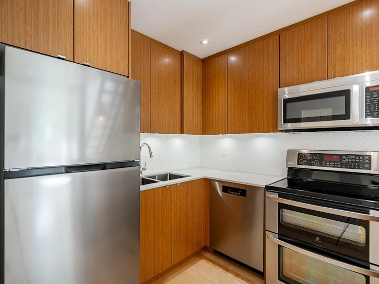 307-1930 W 3rd Avenue, Vancouver, BC, V6J 1L1 - 19