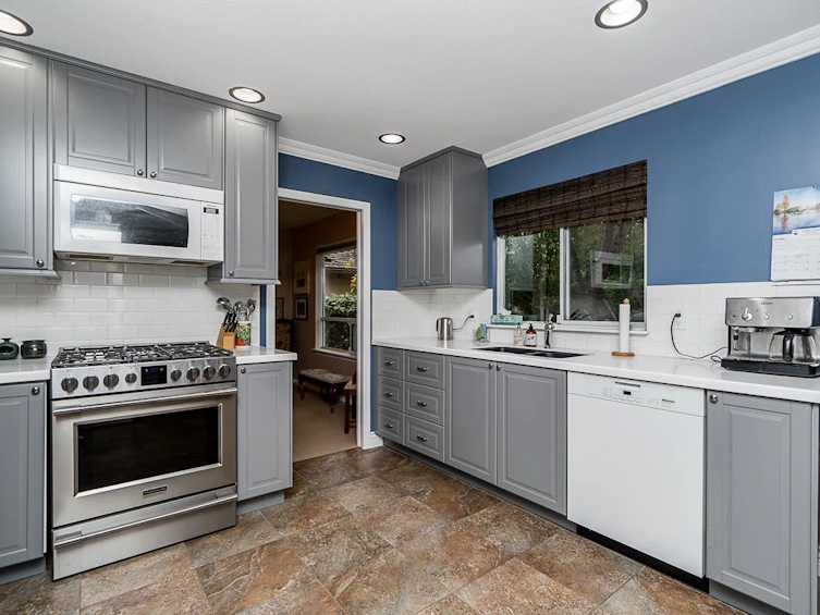 6311 187a Street, Surrey, BC, V3S 7N9 - 8