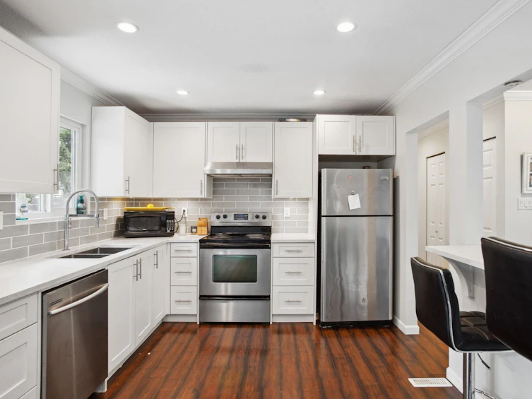 18348 63a Avenue, Surrey, BC, V3S 8A8 - 2