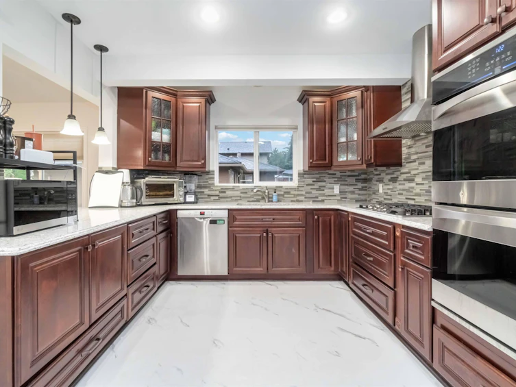 223 Ninth Avenue, New Westminster, BC, V3L 2A2 - 4