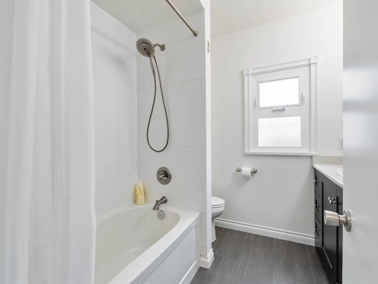223 Ninth Avenue, New Westminster, BC, V3L 2A2 - 15