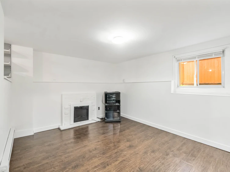 223 Ninth Avenue, New Westminster, BC, V3L 2A2 - 25