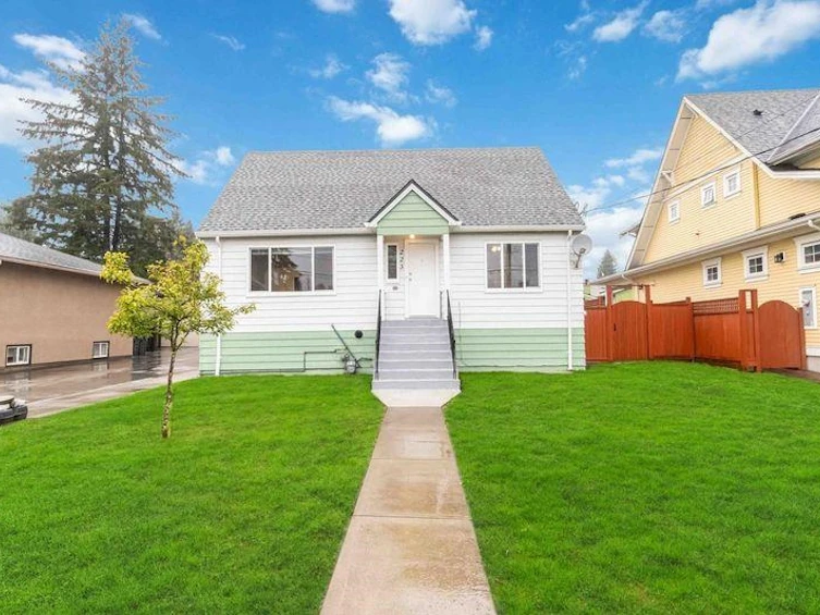 223 Ninth Avenue, New Westminster, BC, V3L 2A2 - 37