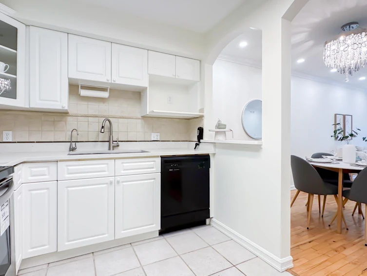23-7433 16th Street, Burnaby, BC, V3N 4Z5 - 7