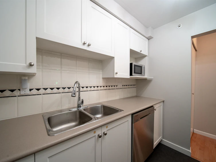 208-1163 The High Street, Coquitlam, BC, V3B 7W2 - 14