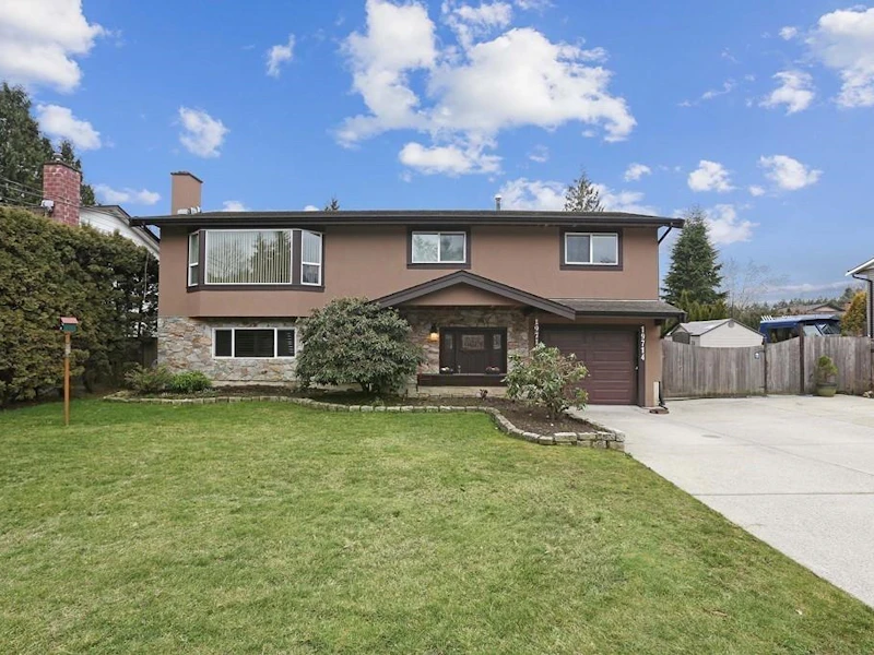 19714 36th Avenue, Langley BC V3A 7G1