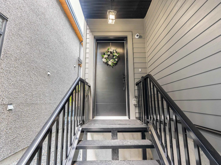 3653 Eton Street, Vancouver, BC, V5K 1K8 - 5